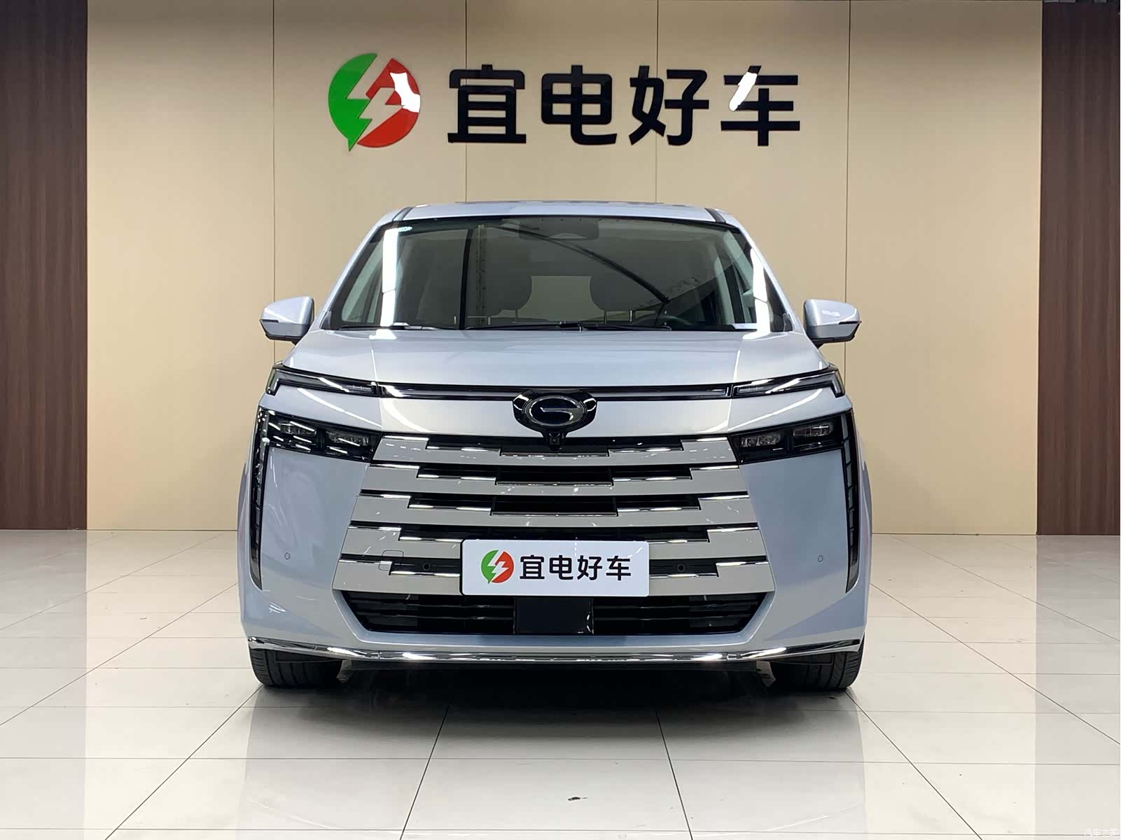 Trumpchi E8, 2025 2