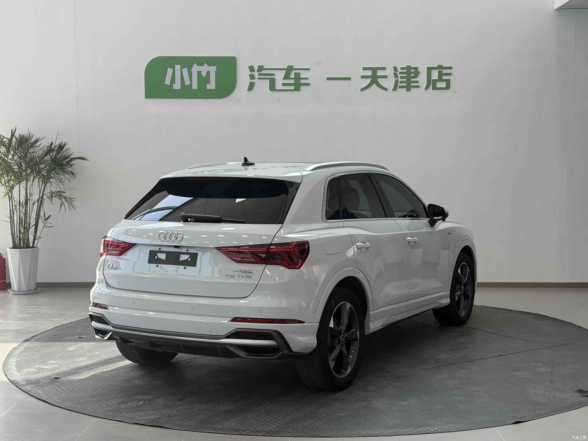 Audi Q3, 2022 4
