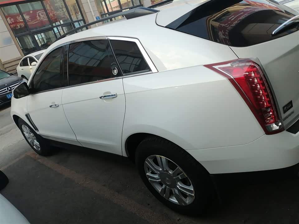 Cadillac SRX