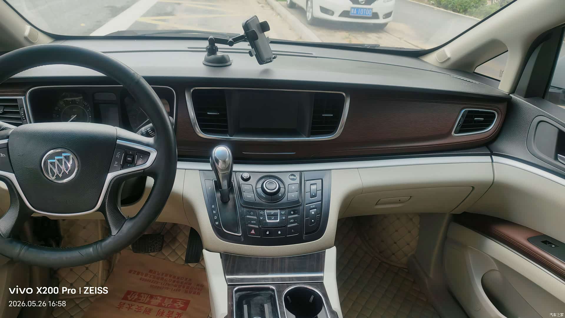 Buick GL8, 2017 10