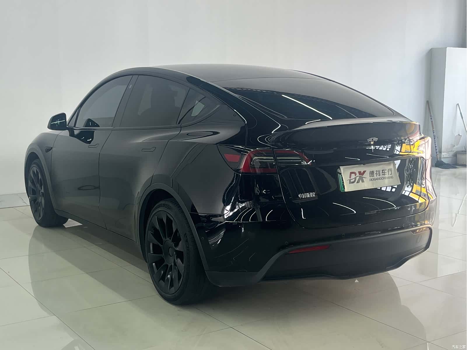 Tesla Model Y, 2022 11