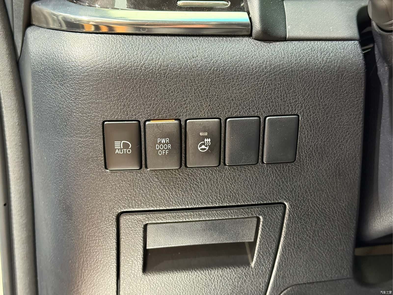 Toyota Vellfire, 2020 14