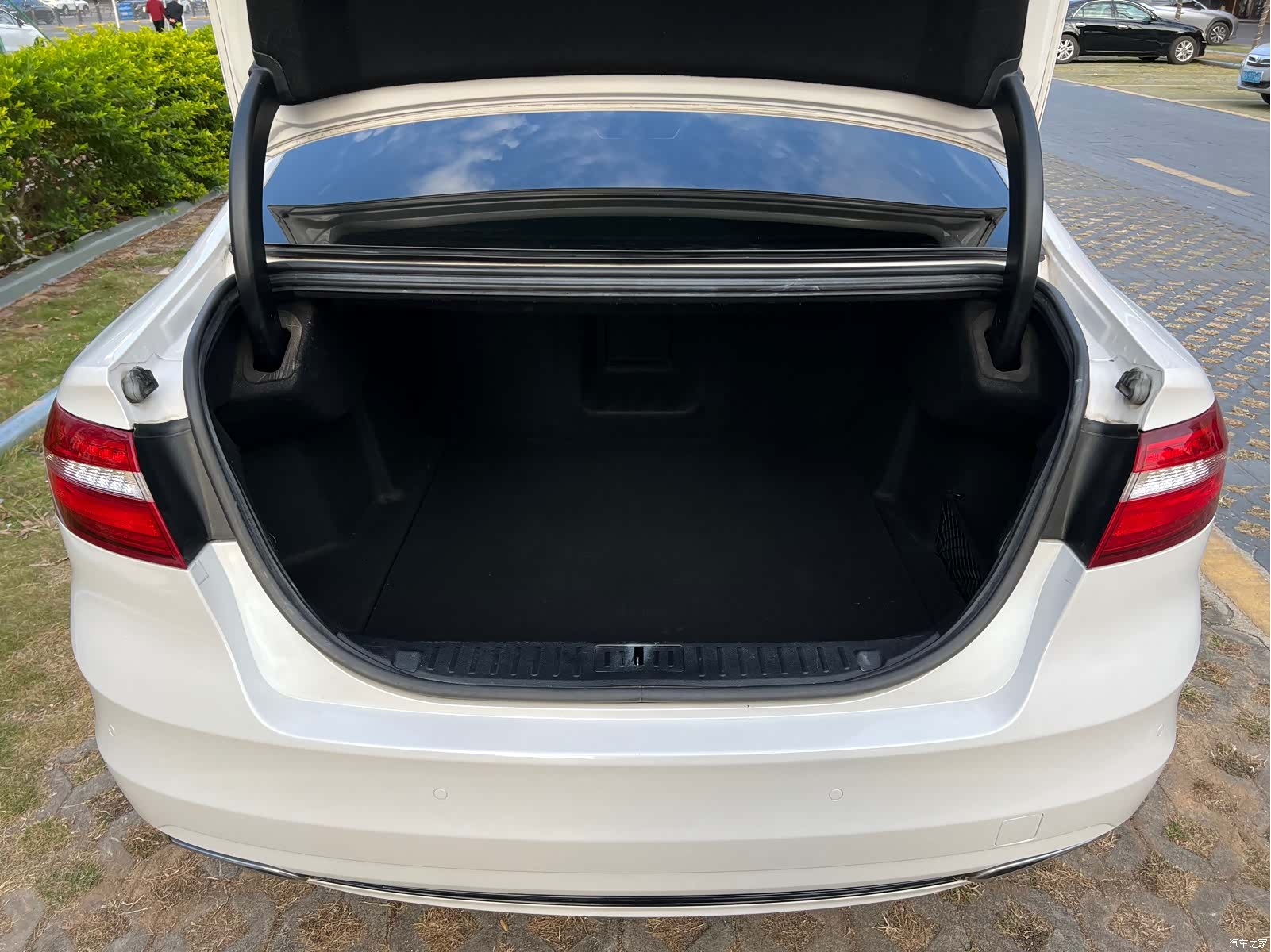 Ford Taurus, 2016 18