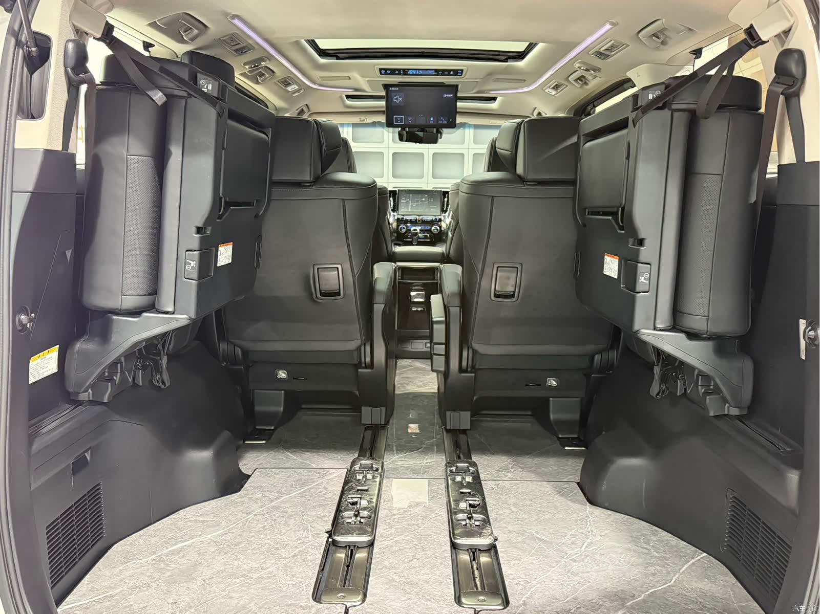 Toyota Vellfire, 2020 27