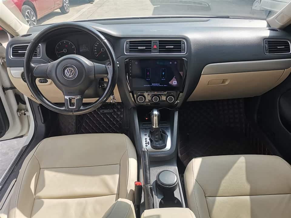Volkswagen Sagitar