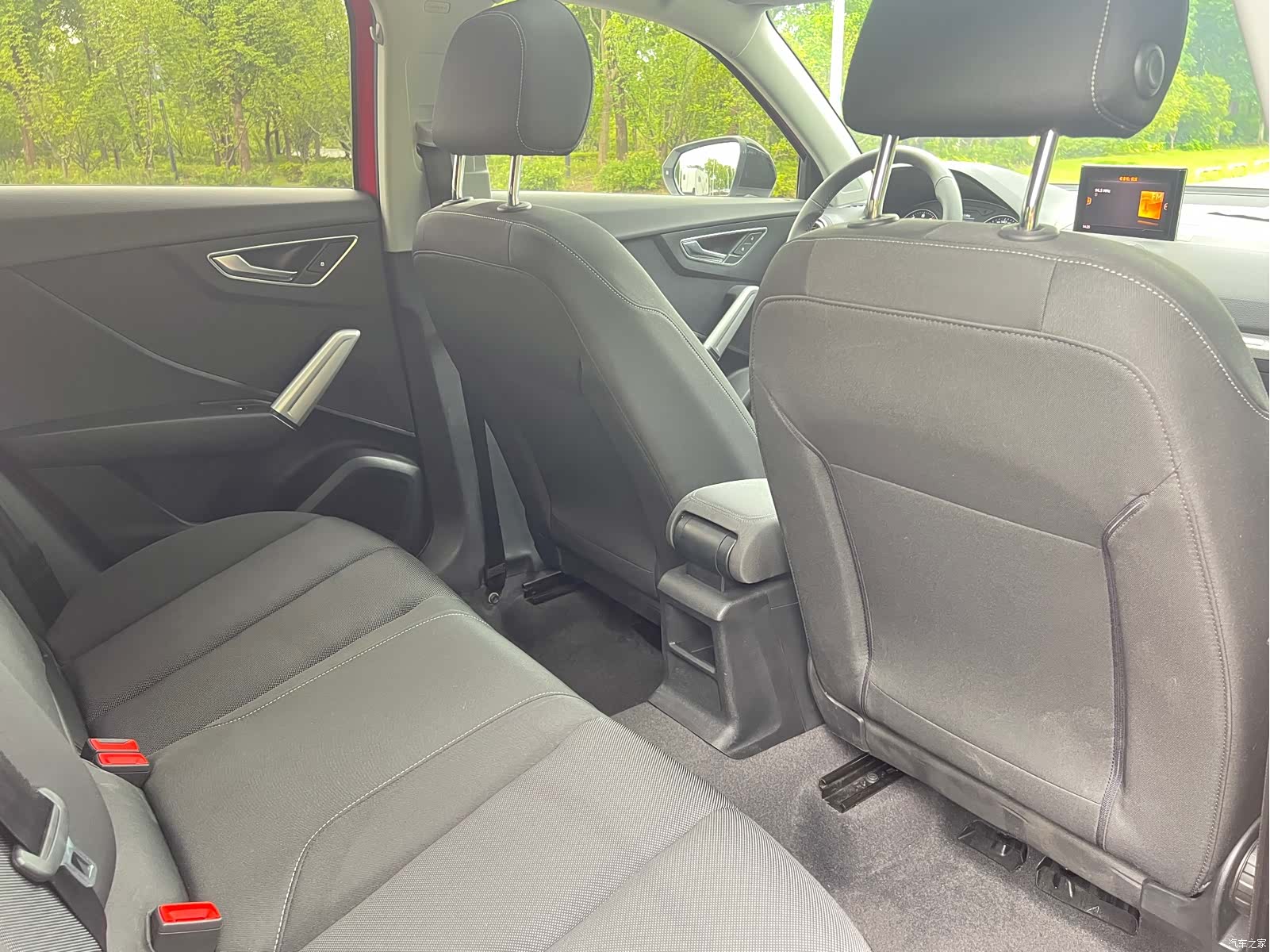 Audi Q2L, 2021 15