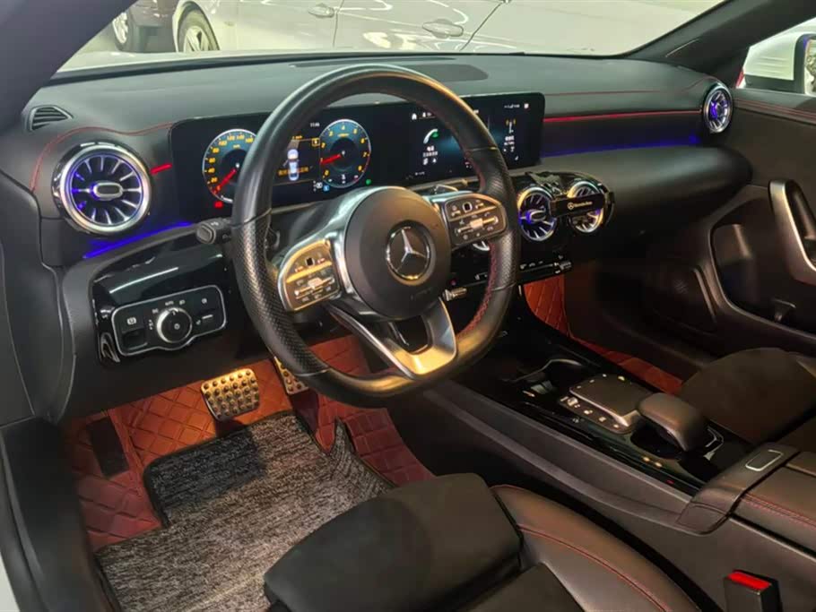 Mercedes-Benz CLA