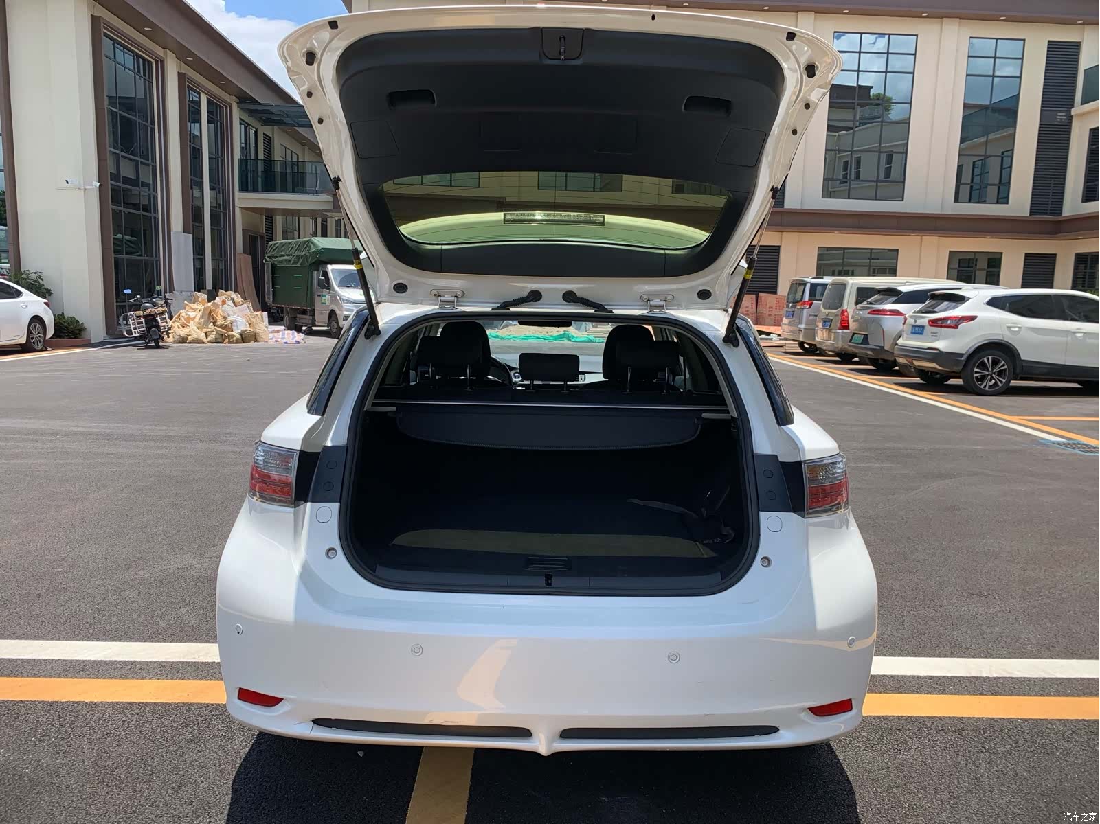 Lexus CT, 2012 7