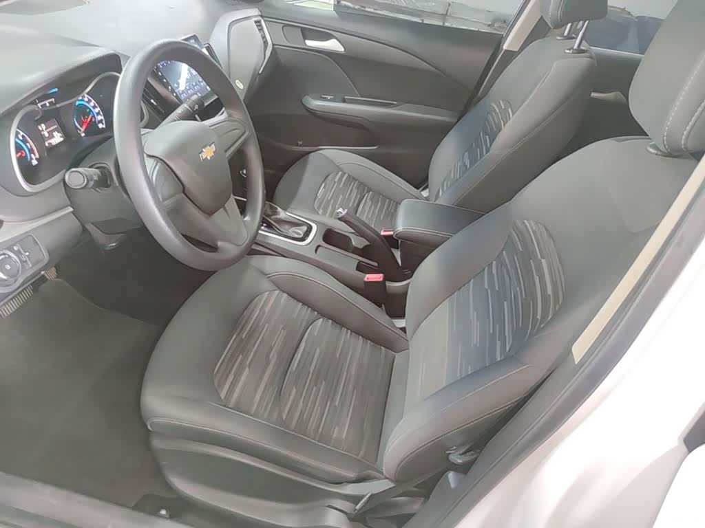 Chevrolet 320, 2019 15