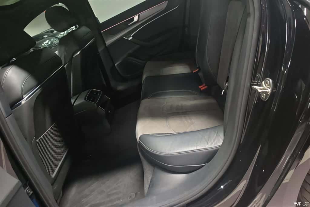 Audi A6L, 2022 11