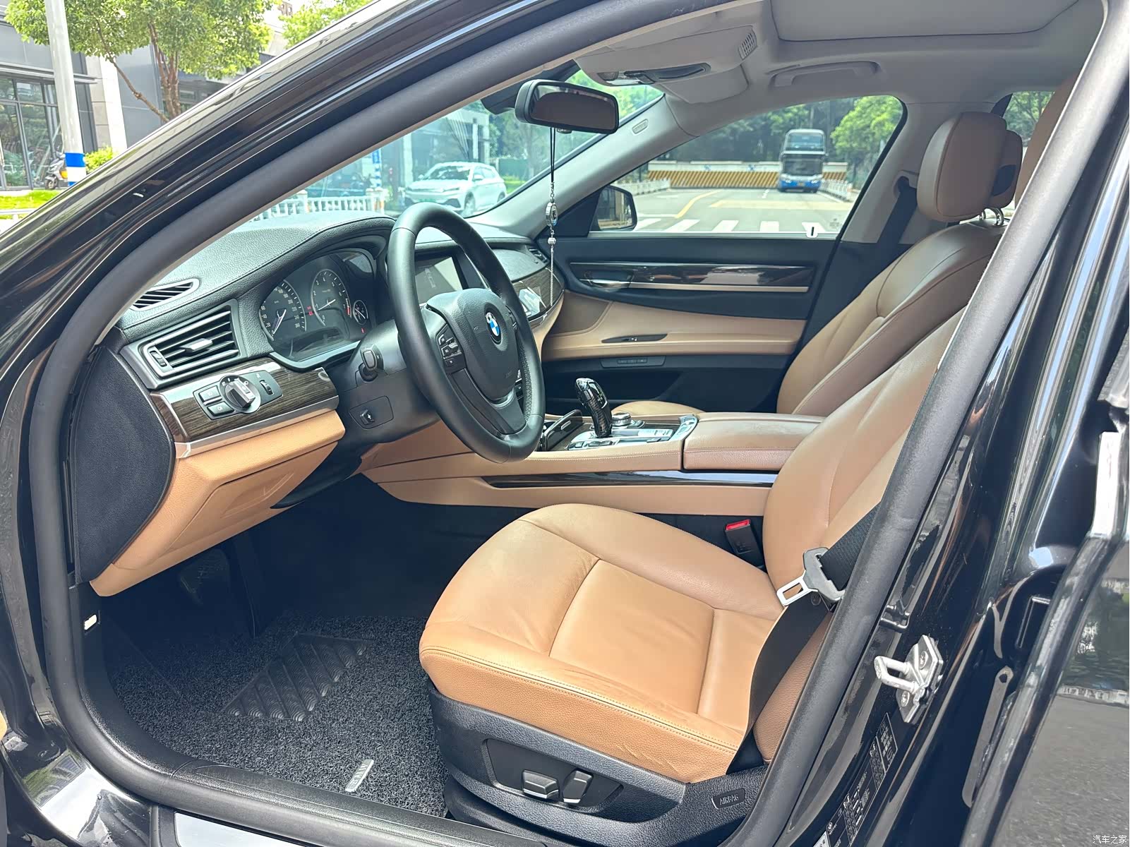 BMW 7 Series, 2012 4