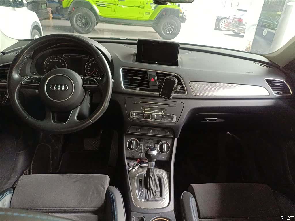 Audi Q3, 2018 6