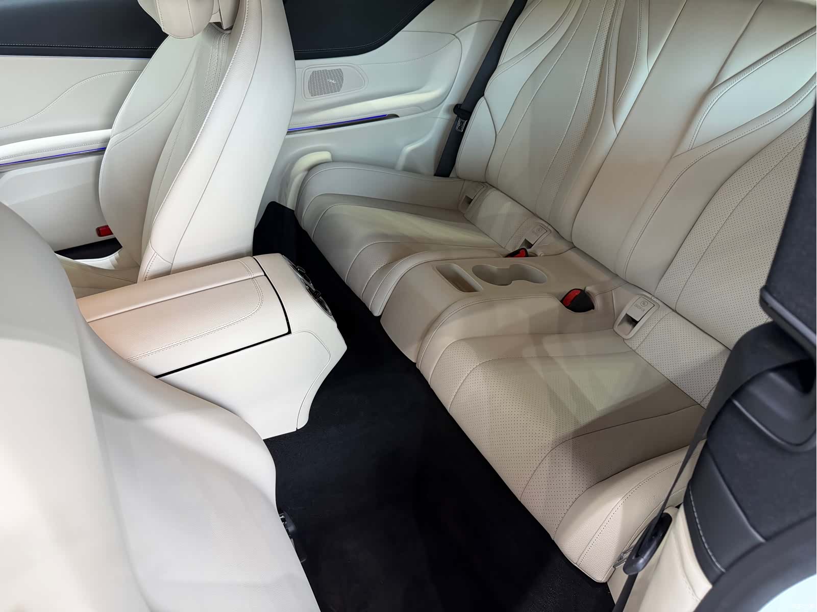 Mercedes-Benz CLE, 2025 14