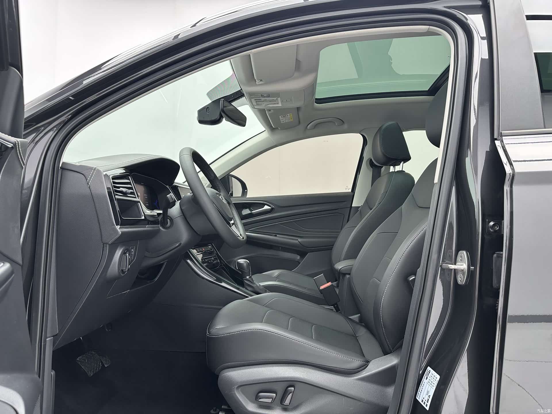 Volkswagen Panda, 2022 все фото