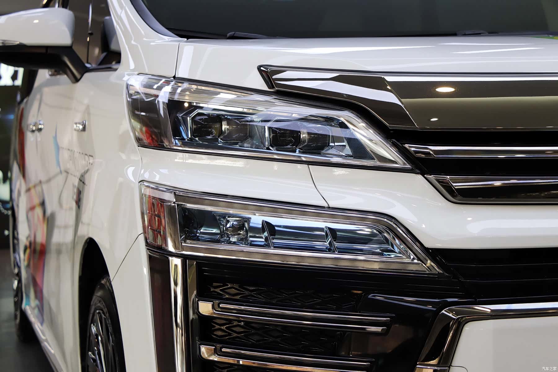 Toyota Vellfire, 2022 31