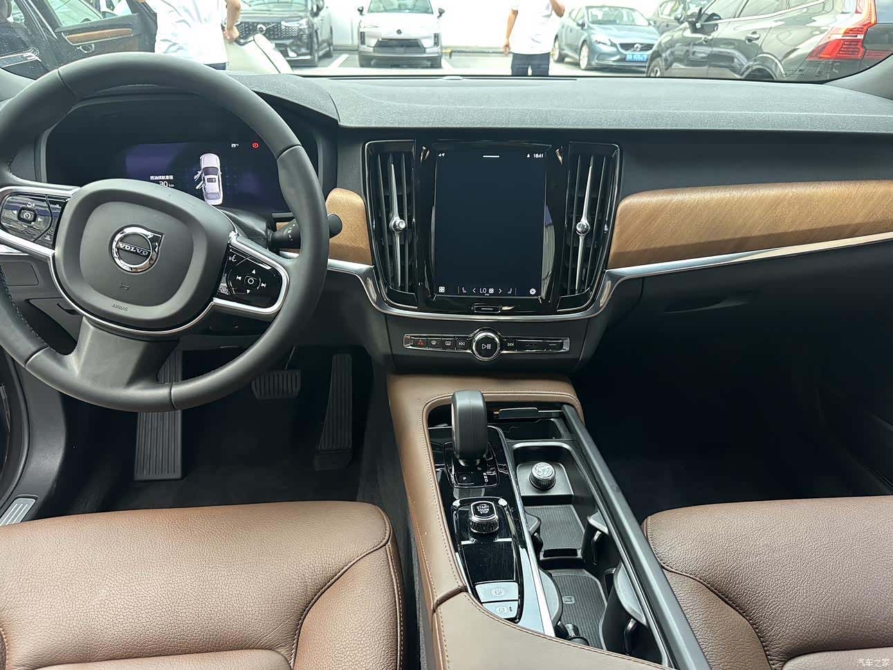 Volvo S90, 2024 4