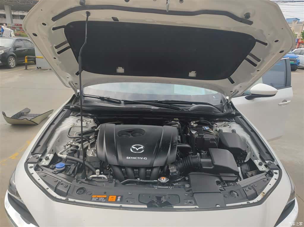 Mazda Mazda3, 2023 16