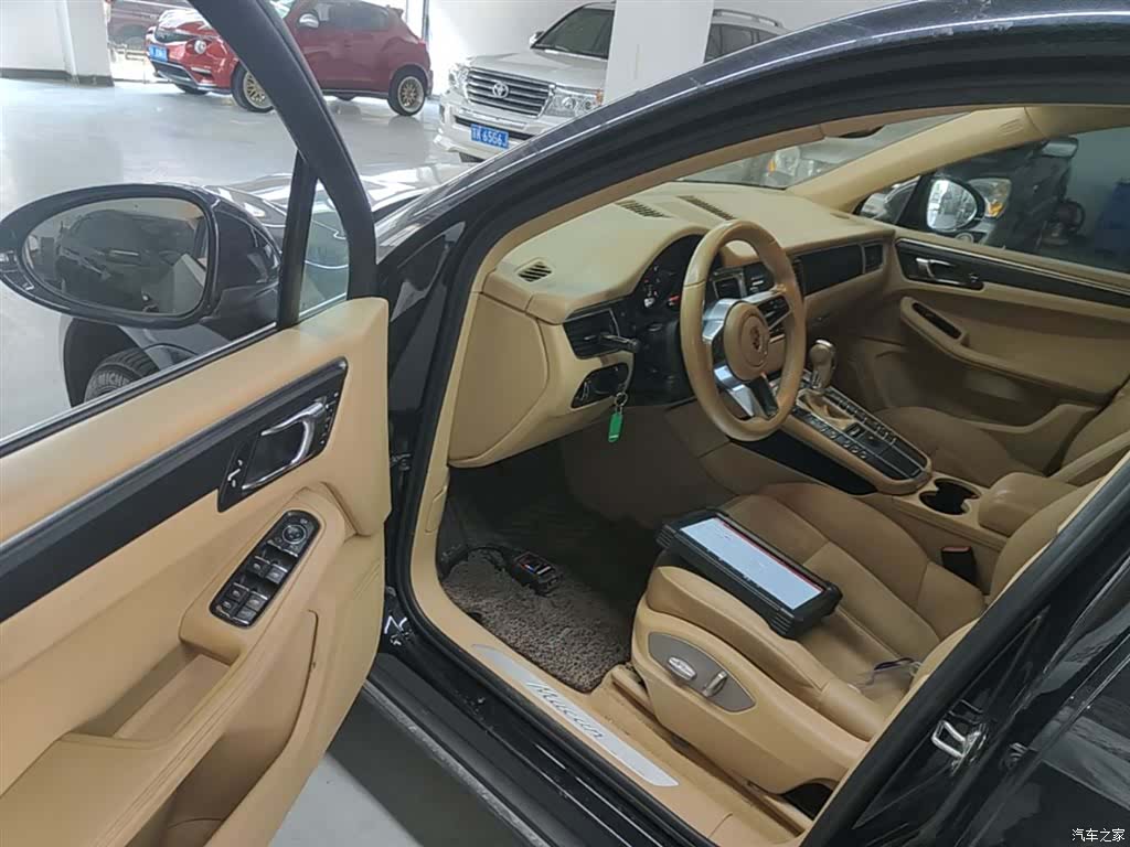 Porsche Macan, 2016 12