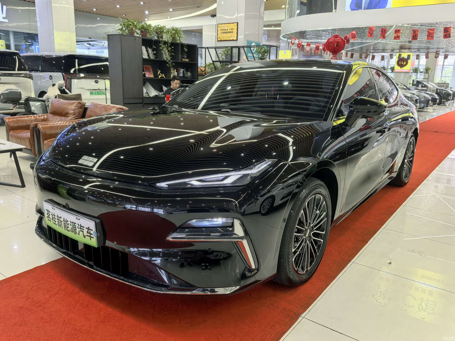 Geely 8, 2026 1