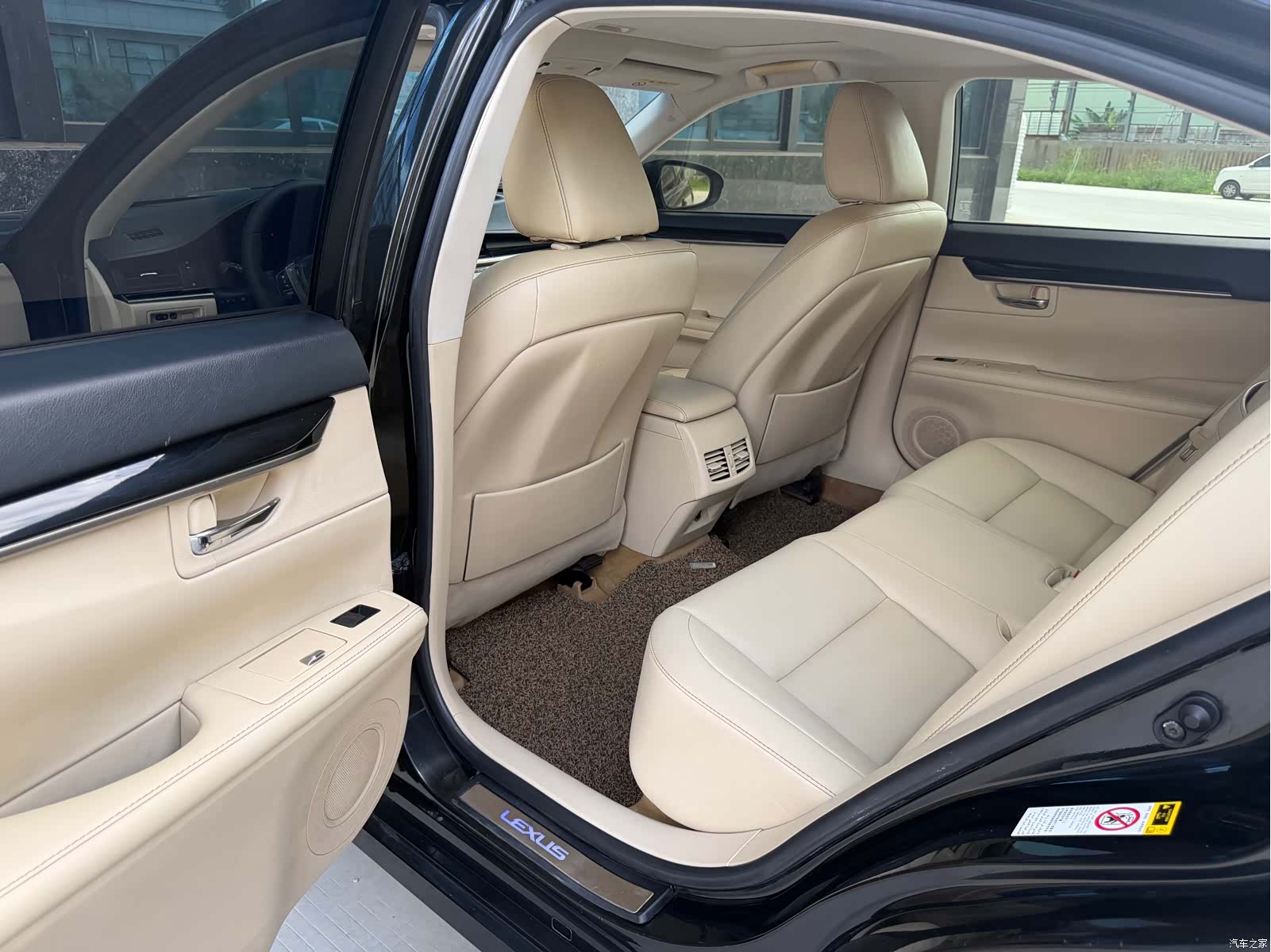 Lexus ES, 2013 9