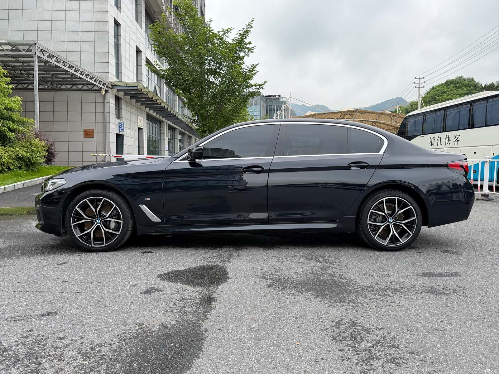 BMW 5 Series, 2022 16