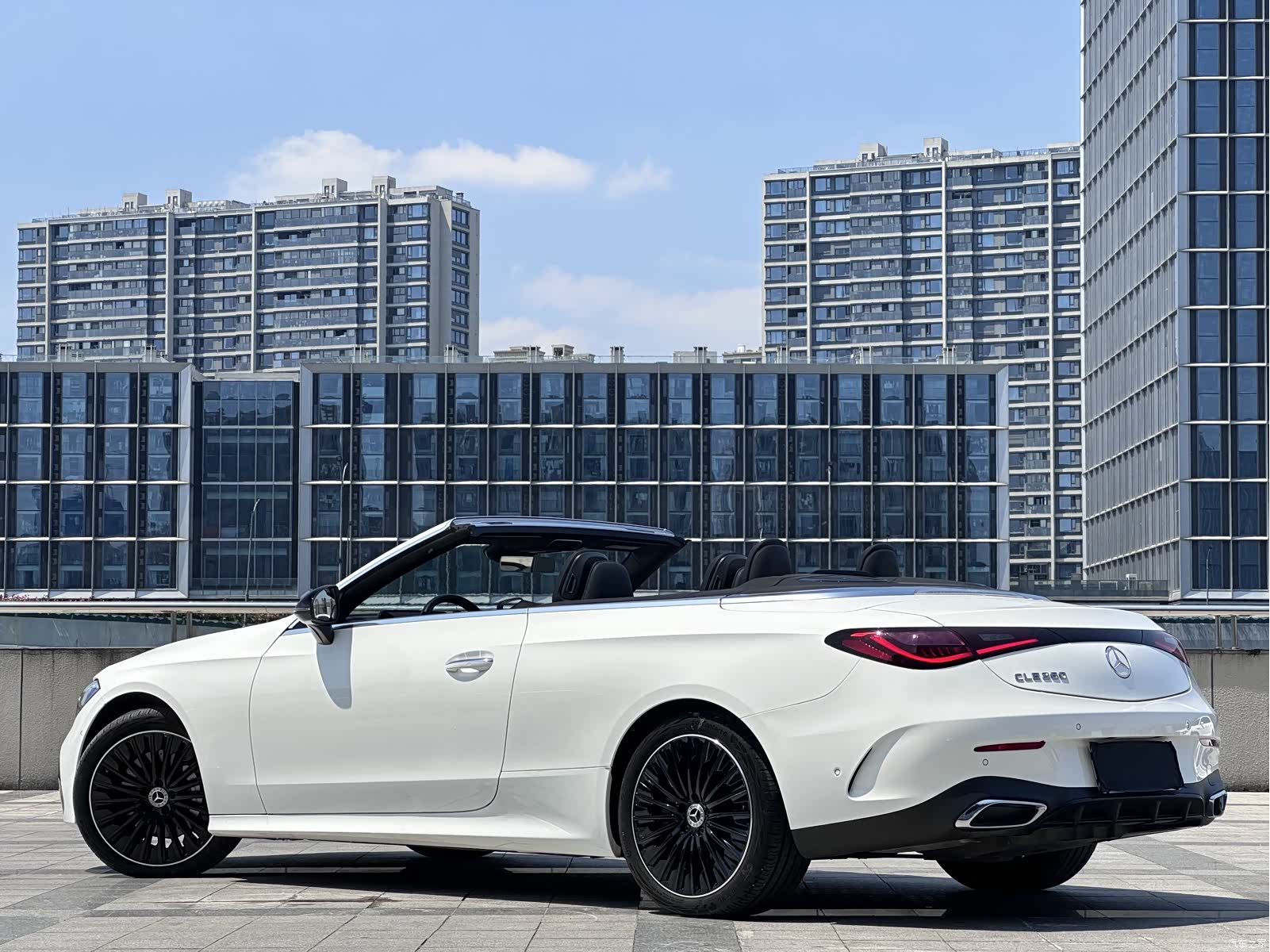 Mercedes-Benz CLE, 2025 16