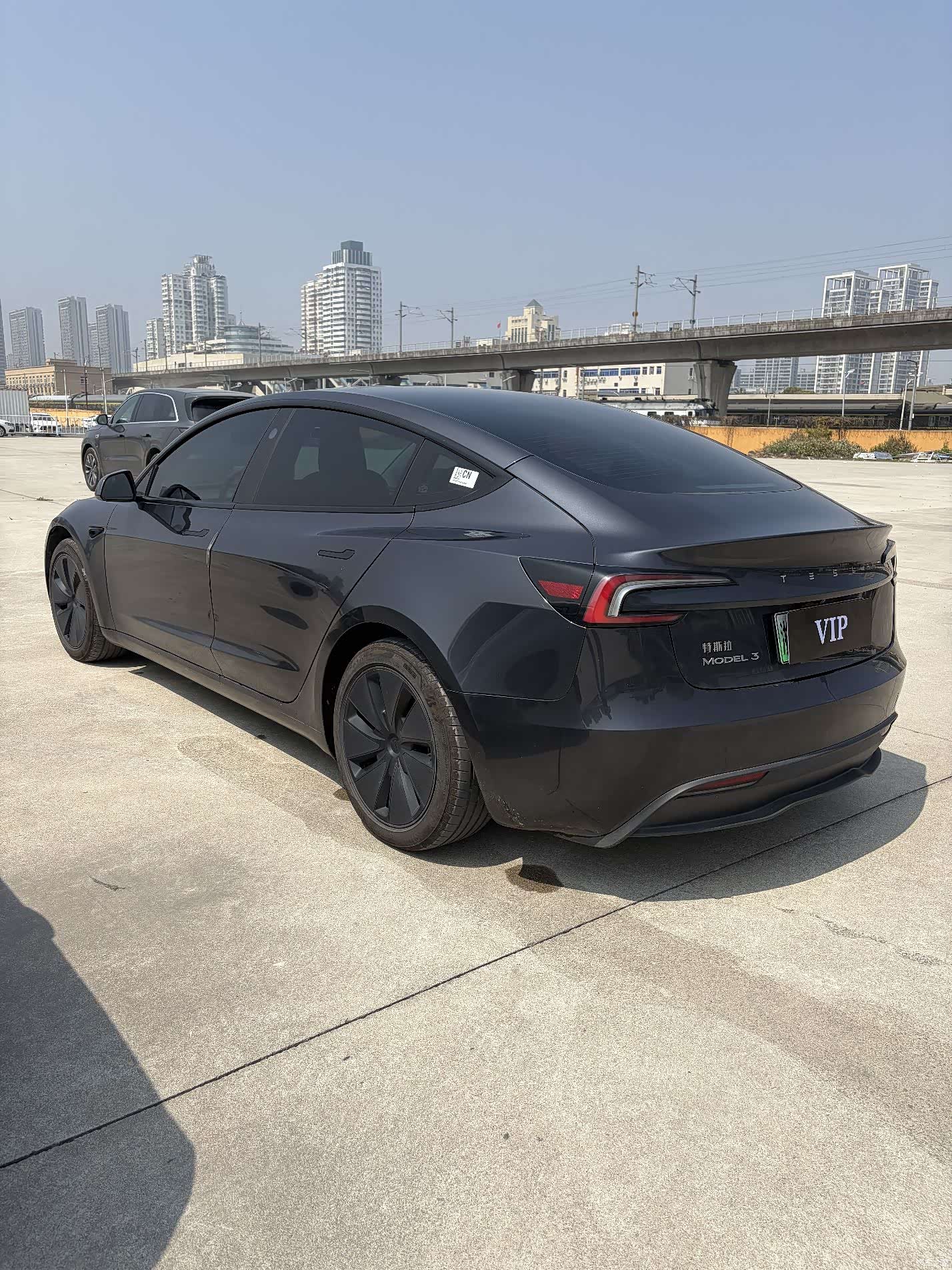 Tesla Model 3, 2025 7