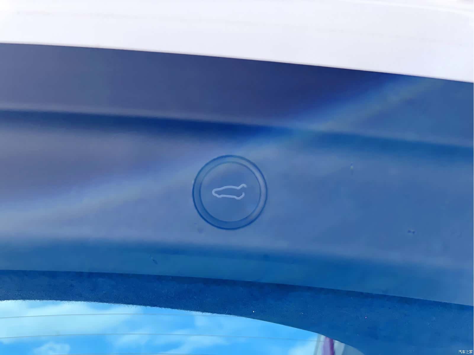 Tesla Model Y, 2023 29