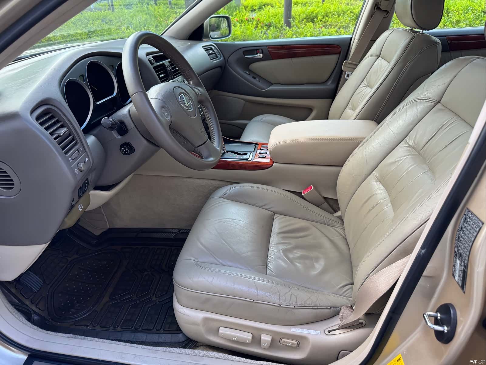 Lexus GS, 2003 11