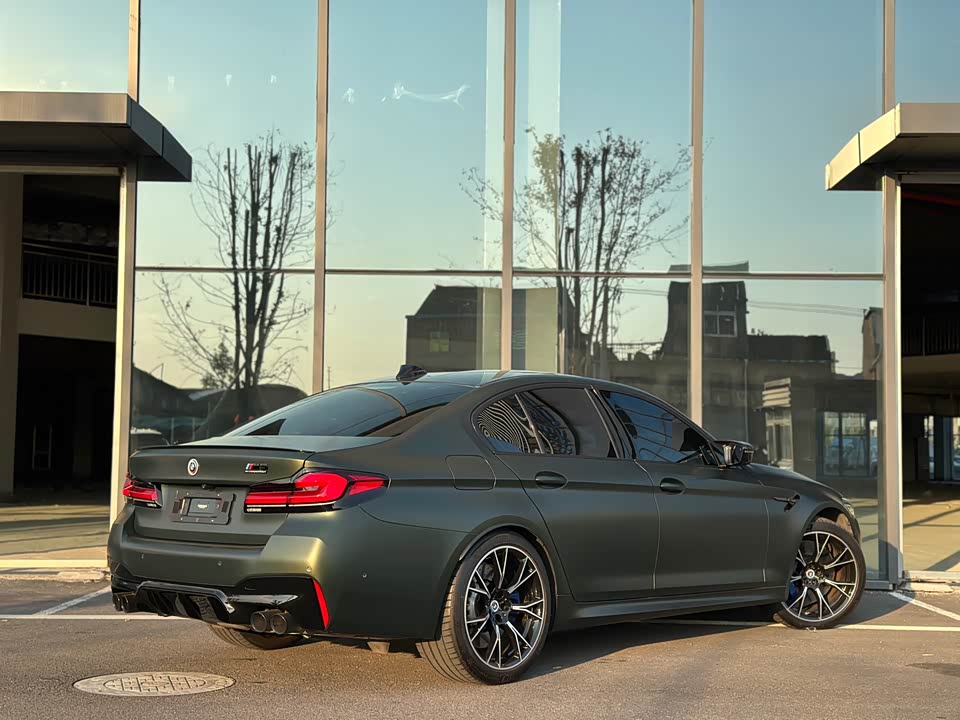 BMW M5