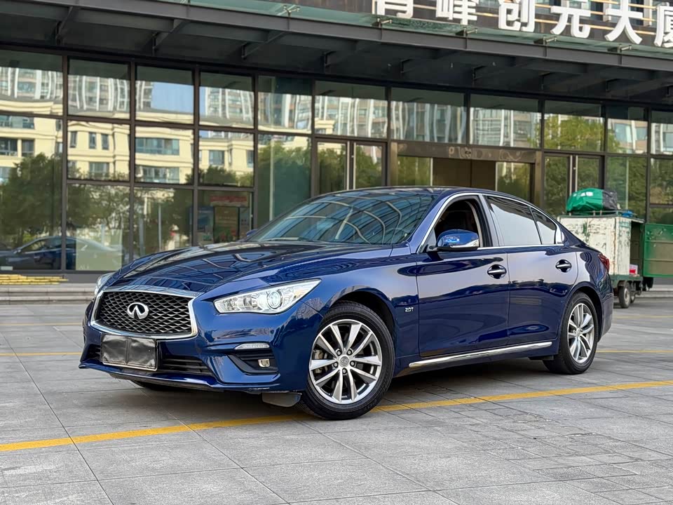Infiniti Q50L