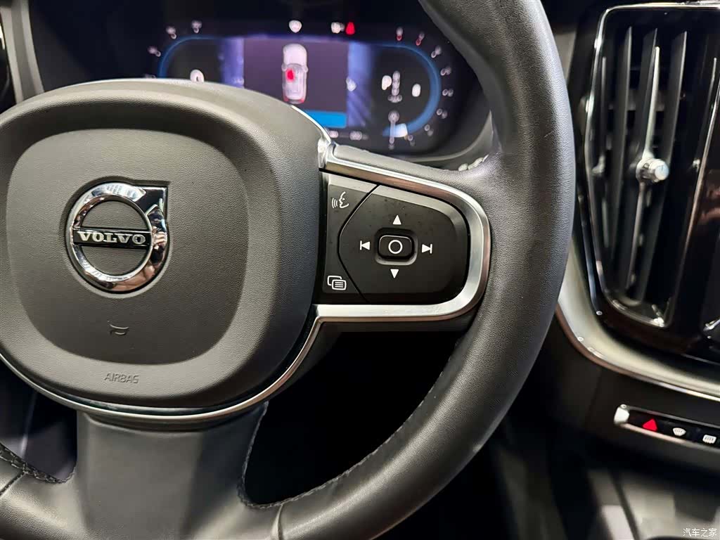 Volvo XC60, 2022 14