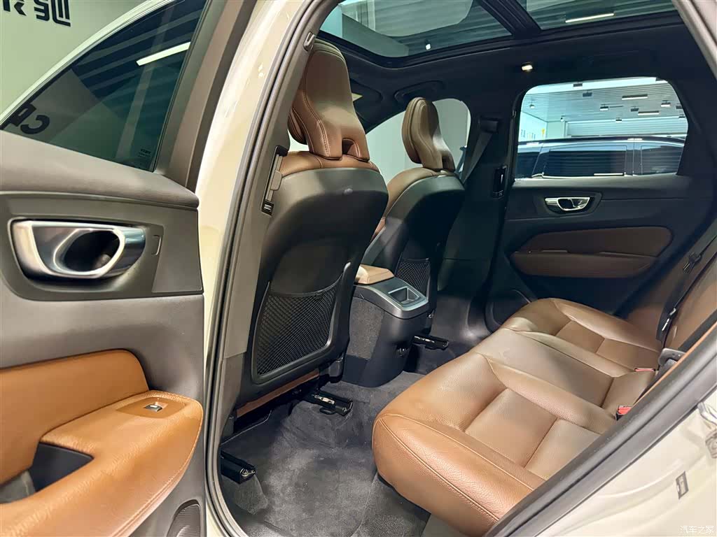 Volvo XC60, 2022 27