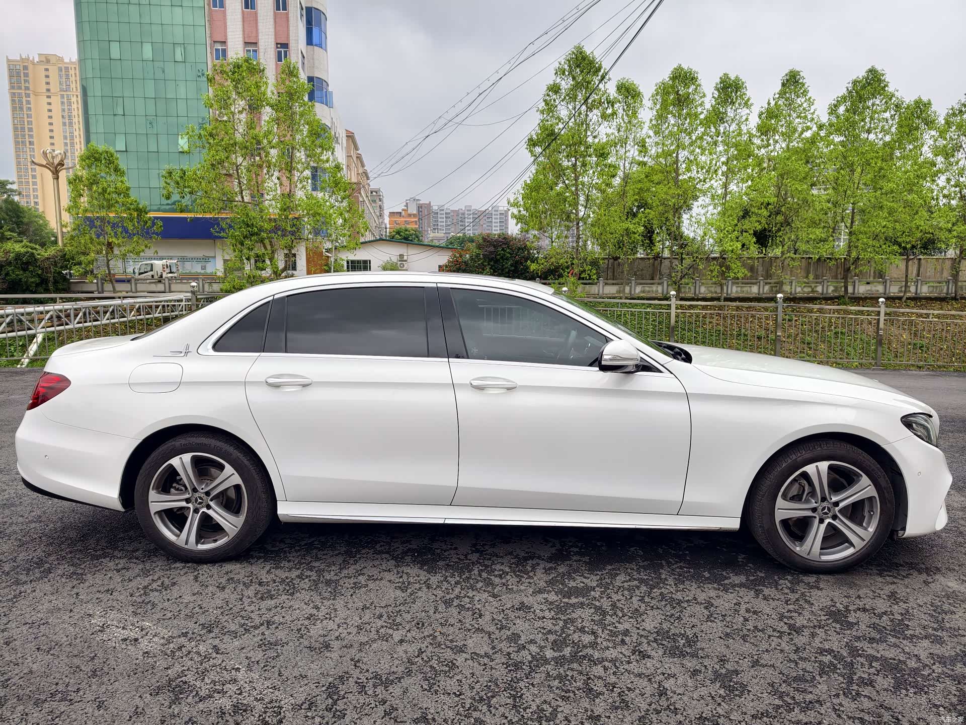 Mercedes-Benz E-Class, 2019 22