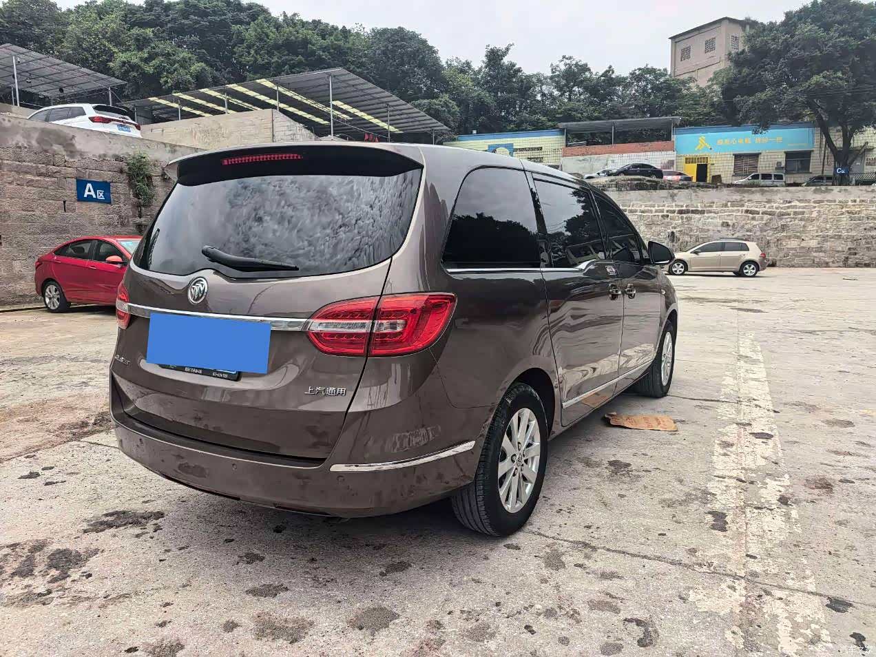 Buick GL8, 2018 9
