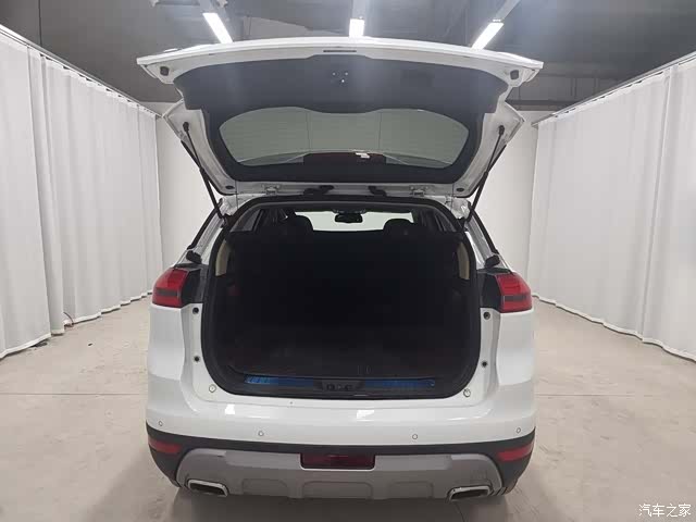 Geely Boyue, 2017 15