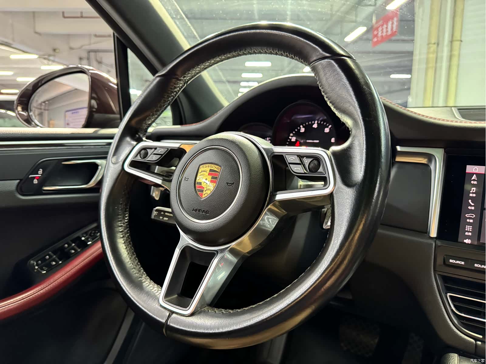 Porsche Macan, 2019 10
