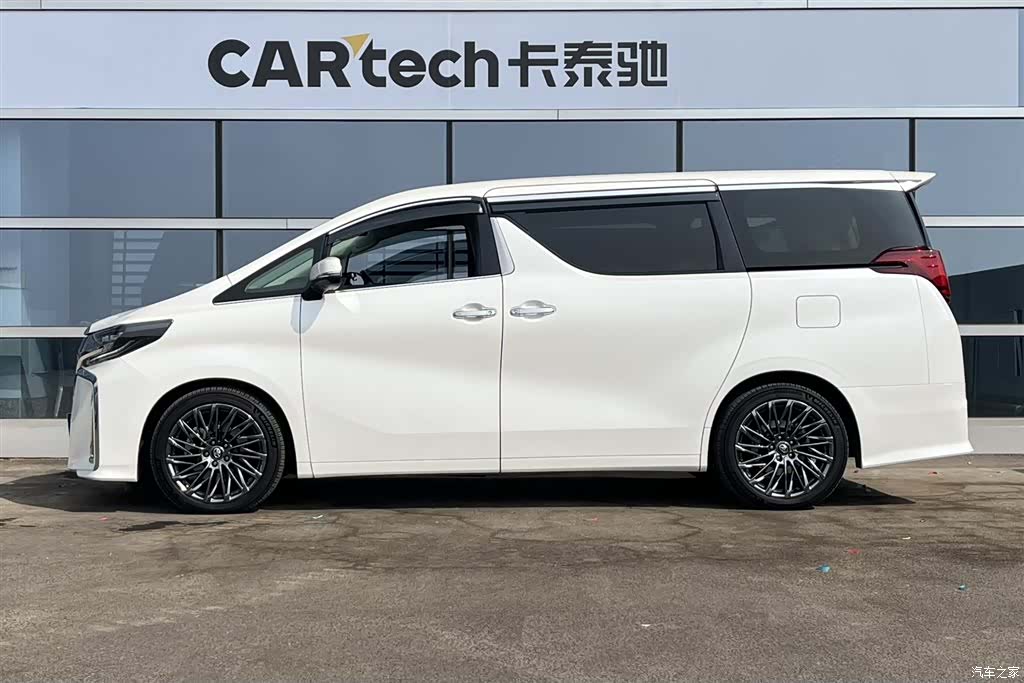 Toyota Alphard, 2016 все фото