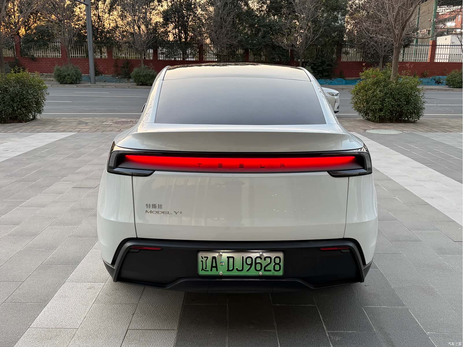 Tesla Model Y, 2025 12