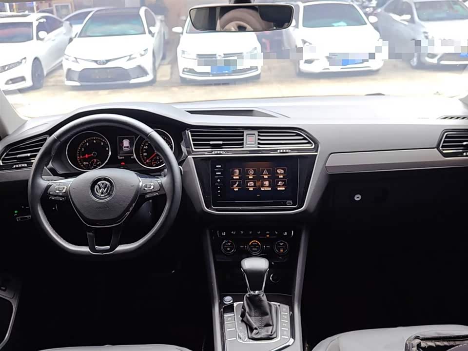 Volkswagen Tiguan L