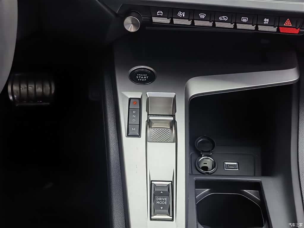 Peugeot 408, 2025 13