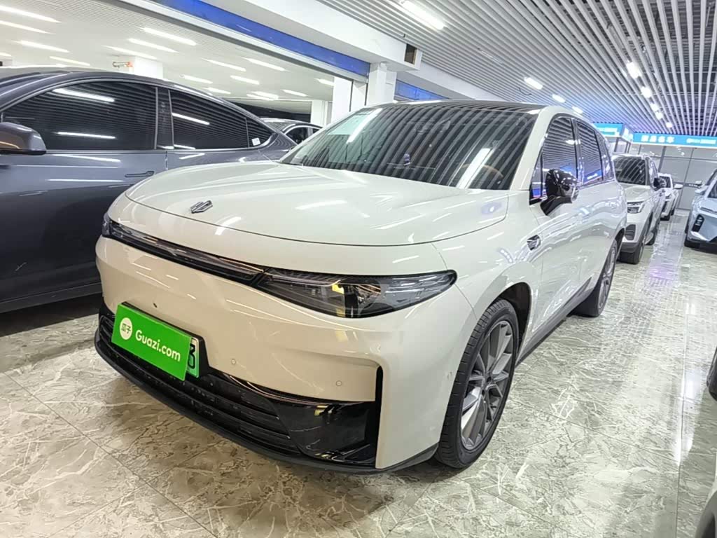 Leapmotor C10