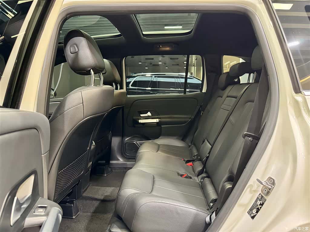 Mercedes-Benz GLB, 2025 20