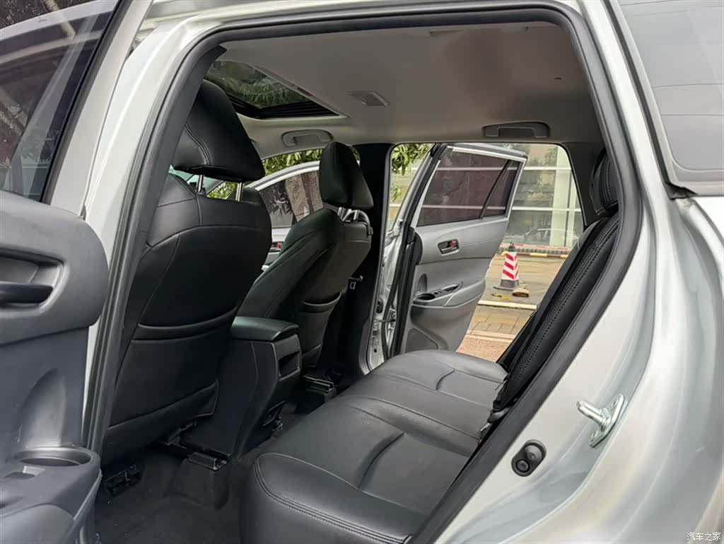 Toyota Frontlander, 2023 16