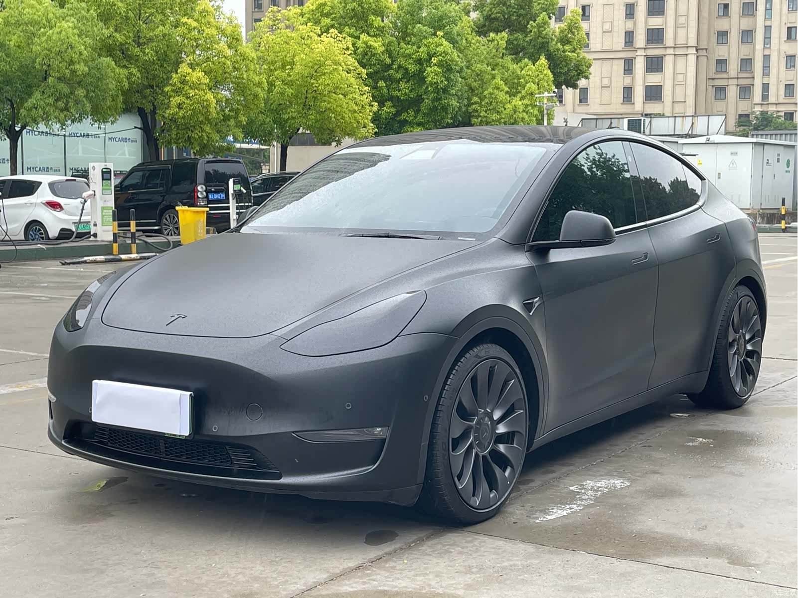 Tesla Model Y, 2022 1