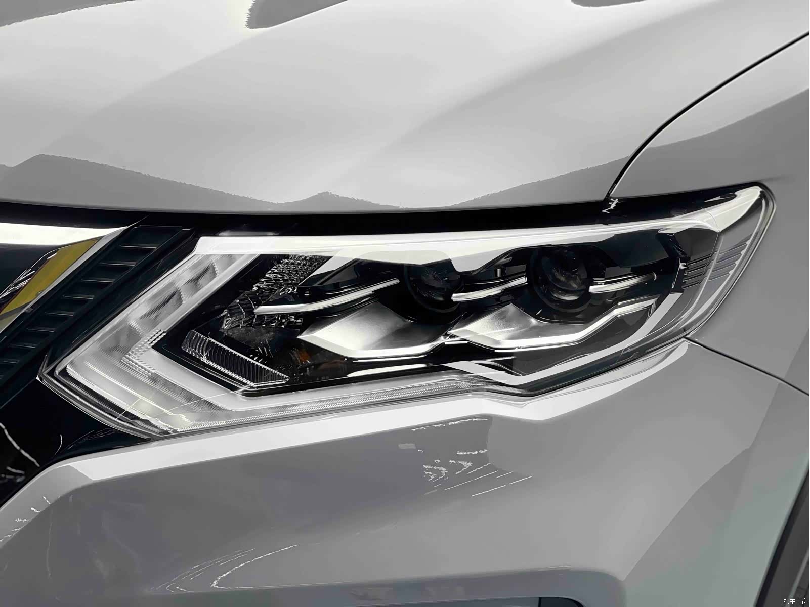 Nissan X-Trail, 2025 4