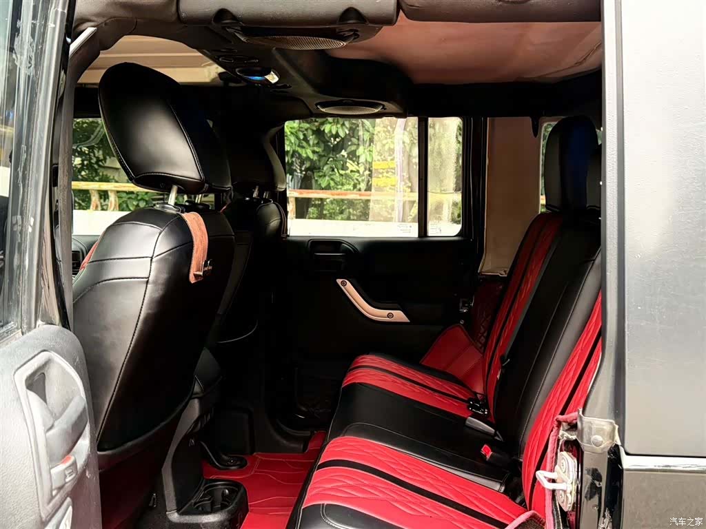 Jeep Wrangler, 2015 все фото
