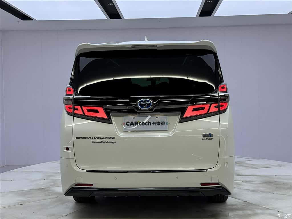 Toyota Vellfire, 2022 все фото