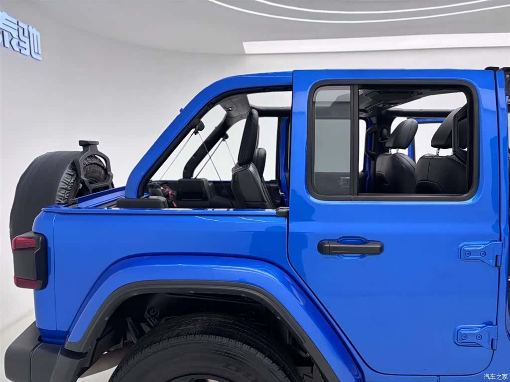Jeep Wrangler, 2023 4