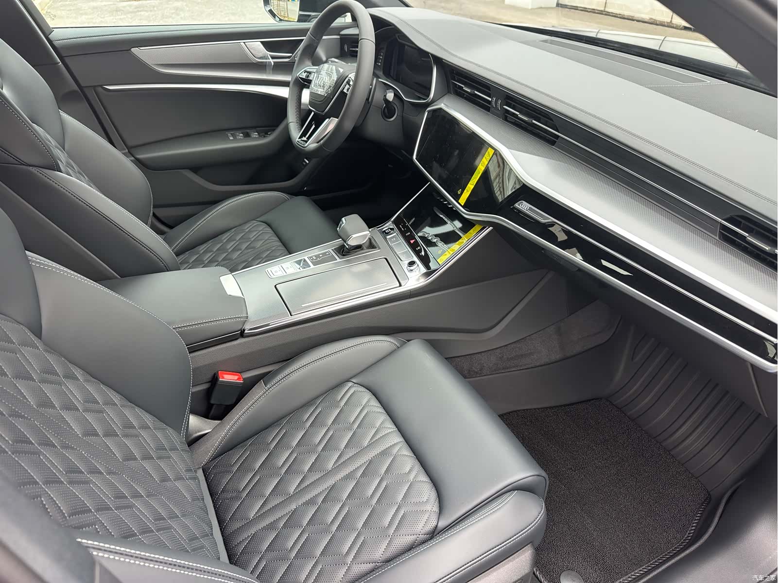 Audi A6L, 2026 12